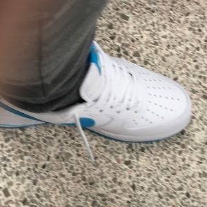 Meet your Posher, Sebastian